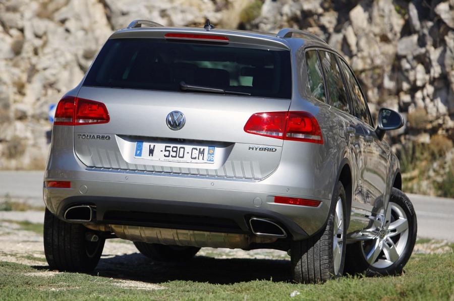  Volkswagen Touareg Hybrid 2011 года  (фото 2 из 49)